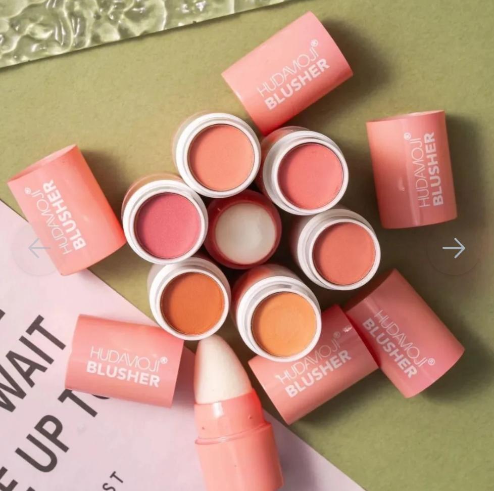 HUDAMOJI    2-in-1  Blusher Powder with puff  6 colors.